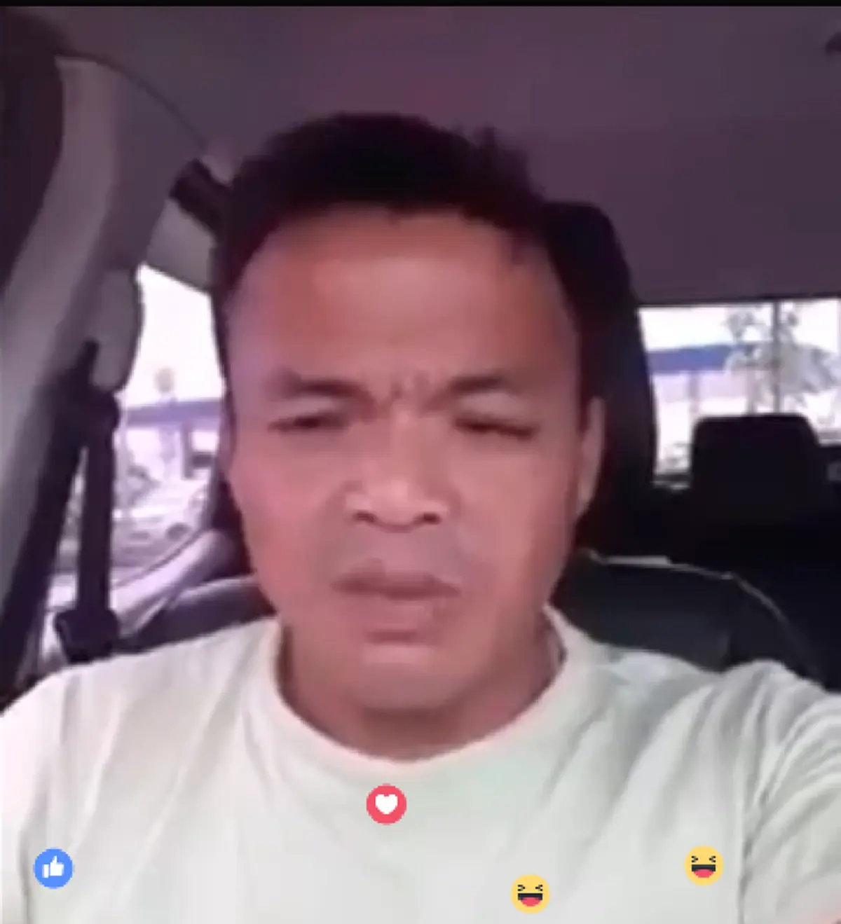 โดนใจคนทั้งประเทศ!!! หนุ่มไลฟ์สด ซัด! "กฏหมายนั่งท้ายกระบะ-แคปหลัง"  ที่ฟังแล้วจุกอกแรง (คลิป)