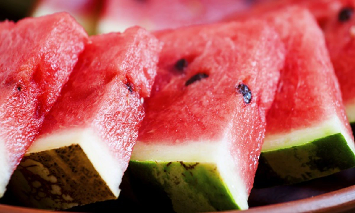 #ทิ้งไปเสียดายแย่!! แตงโมไม่ได้มีดีแค่เนื้อสีแดง 6 ประโยชน์ของเนื้อสีขาวที่เปลือกแตงโม มีค่ามากกว่าที่คุณคิด รู้แล้วจะไม่ทิ้งอีกเลย!!