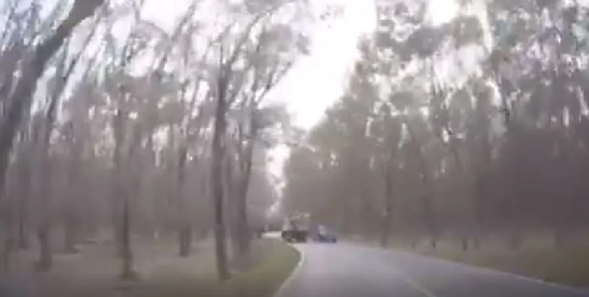 จุดจบสายซิ่ง !!! ดูไว้...สายโหดใส่เต็มทุกโค้งเหยียบไม่ยั้งสุดท้ายอนาถ แหกโค้งคว่ำ เสียงหวีดลั่นถนน ! (มีคลิป)