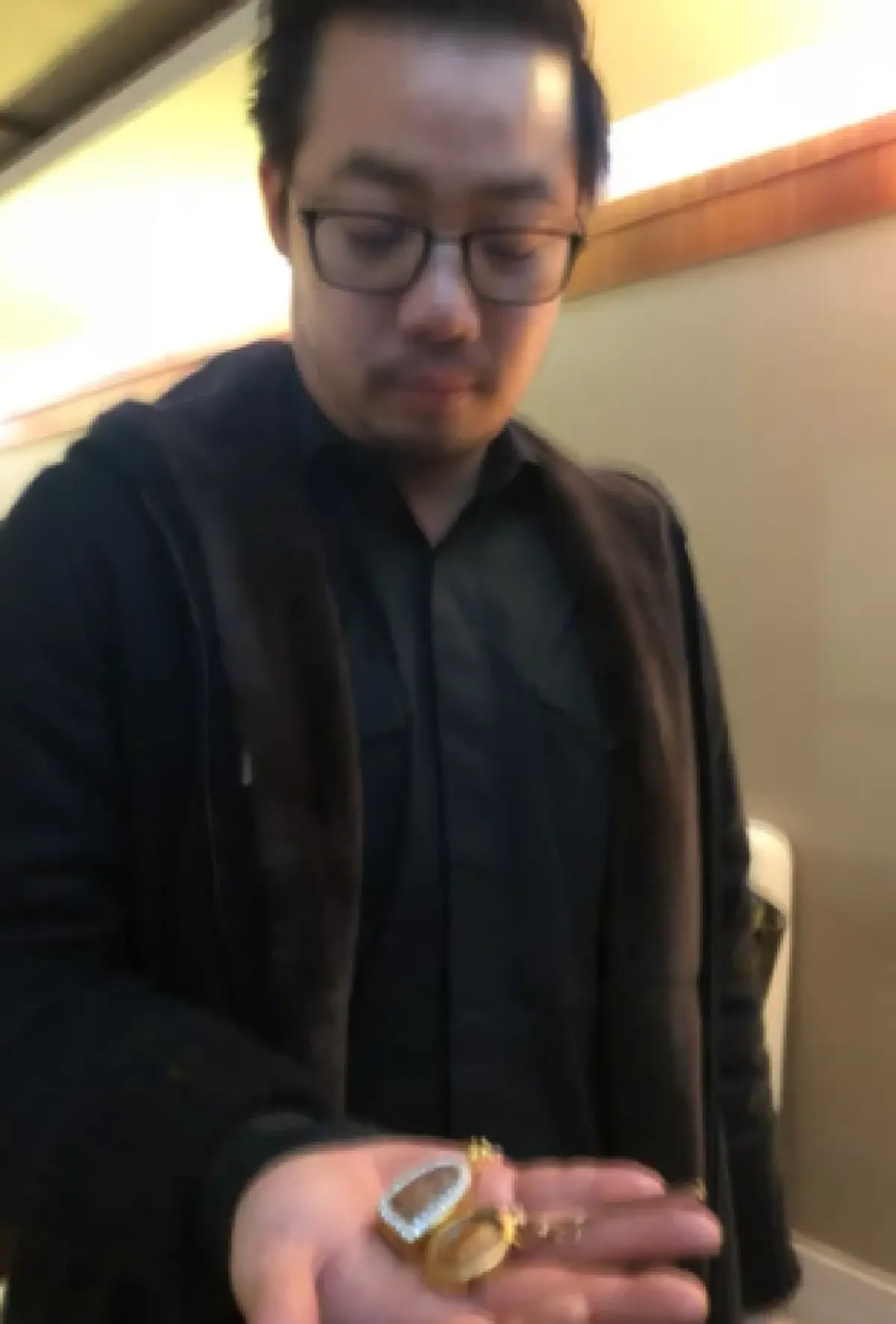 เปิดภาพพระเครื่องดัง 3 องค์ ที่ "เจ้าสัววิชัย" ห้อยคอในวันเกิดเหตุฮ.ตก โดนไฟเผาไม่บุบสลาย