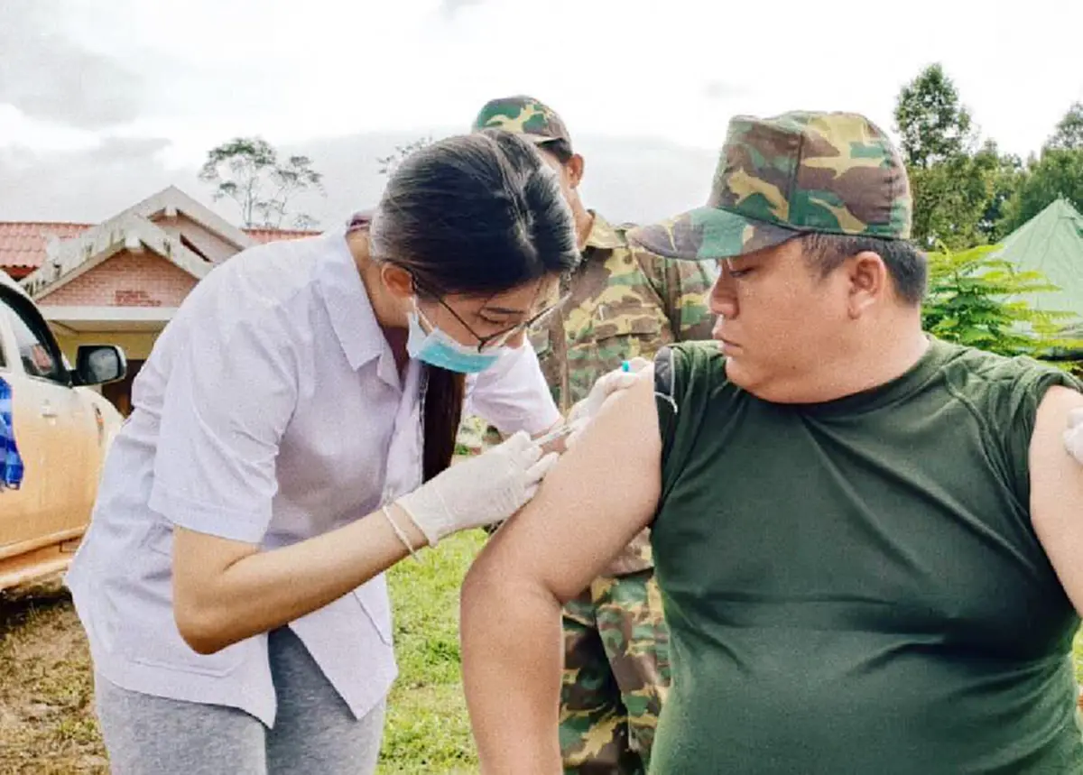 งามหลายๆ!!!ส่องความน่ารัก คุณหมอแนง หมอลาวคนสวยที่โด่งดังในโลกโซเชียล หลังลงพื้นที่ช่วยผู้ประสบภัยเขื่อนแตก!?