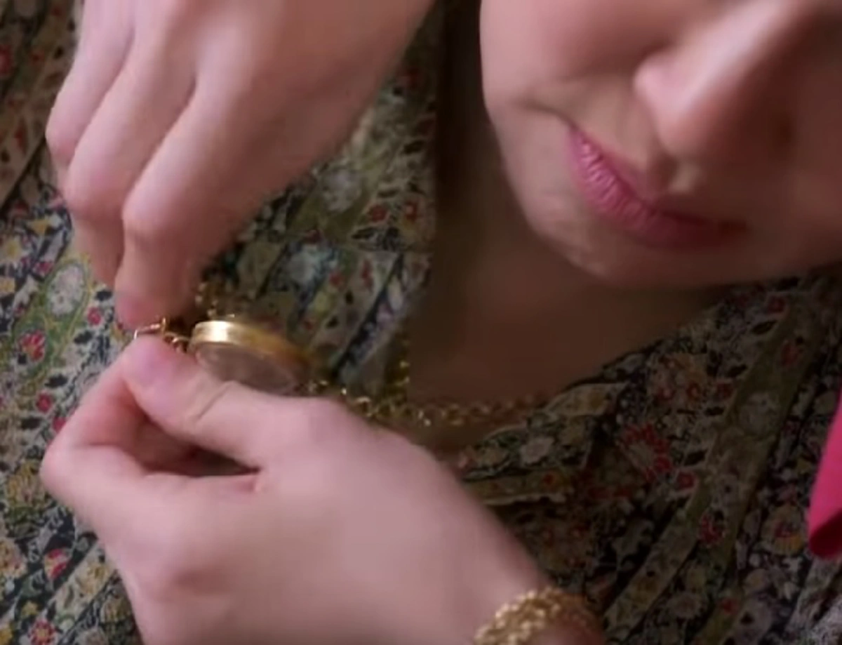 เเฟนละครกรงกรรมอินจัดแจ้งตำรวจสภ.ชุมแสง จับพิไลขโมยสร้อย