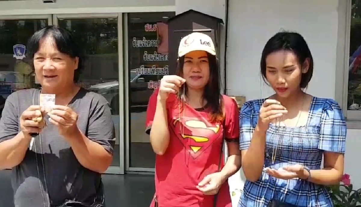 ร้านทองฉาว\"เบี้ยวไถ่ถอนจนลูกค้าไลฟ์ประจานผิด ล่าสุดยอมปล่อยคืน3ราย มีแจ้งความเพิ่มอีก4