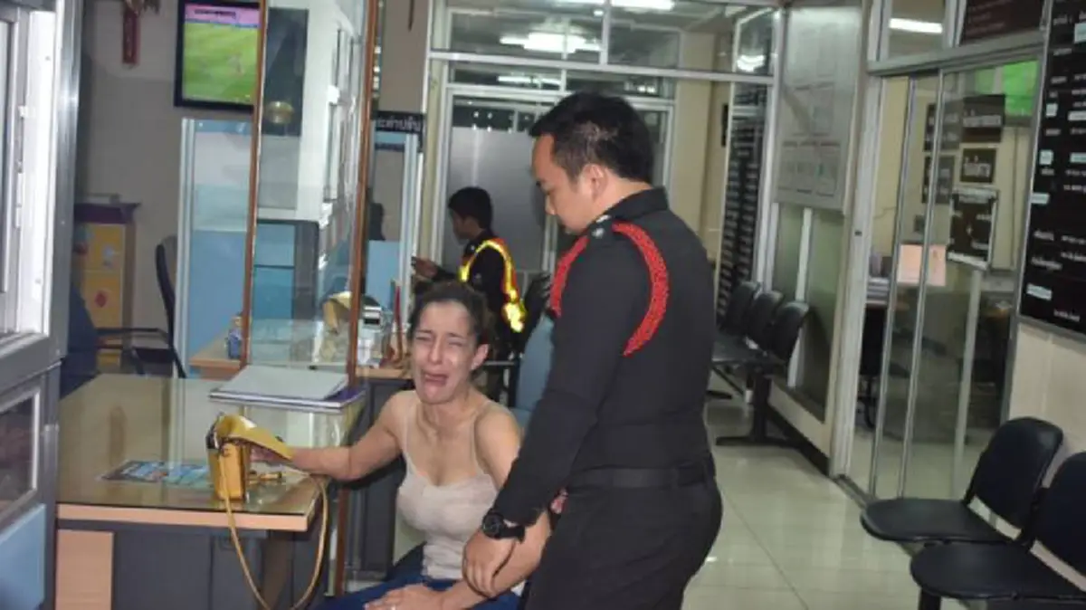 ดูชัดๆ!!! เผยวินาที"แอนนา รีส" ร่ำไห้ปล่อยโฮปัญหารุมเร้า รับดื่มสุราจริง ตร.ส่งตรวจสารเสพติด!!!(มีคลิป)