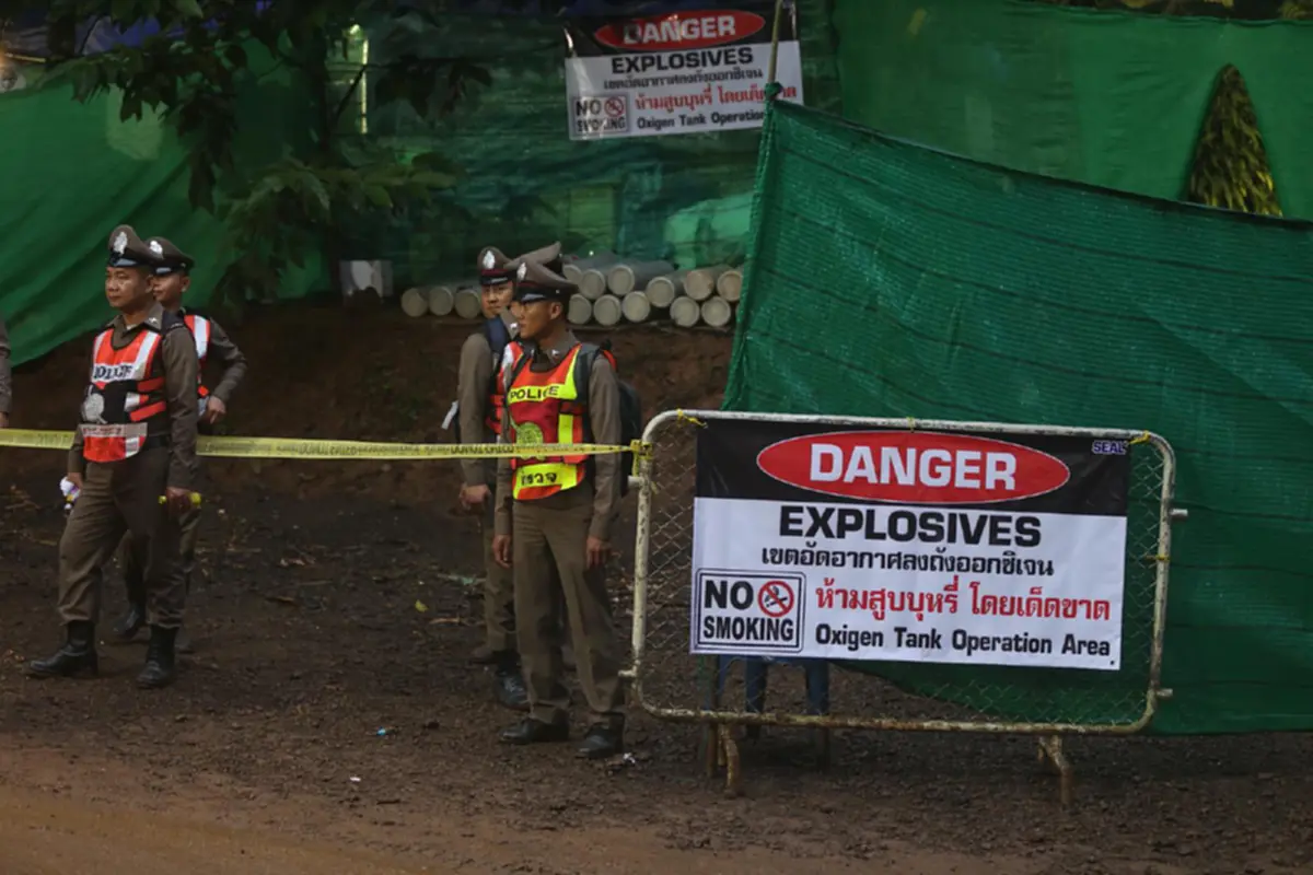 ความซับซ้อนของถ้ำ !!! เปิดวิธีนำ 13หมูป่า ออกจากถ้ำ เส้นทางปราบเซียนดำน้ำลึก-แคบ!? เจ้าหน้าที่ประกบ2ต่อ1 (รายละเอียด)