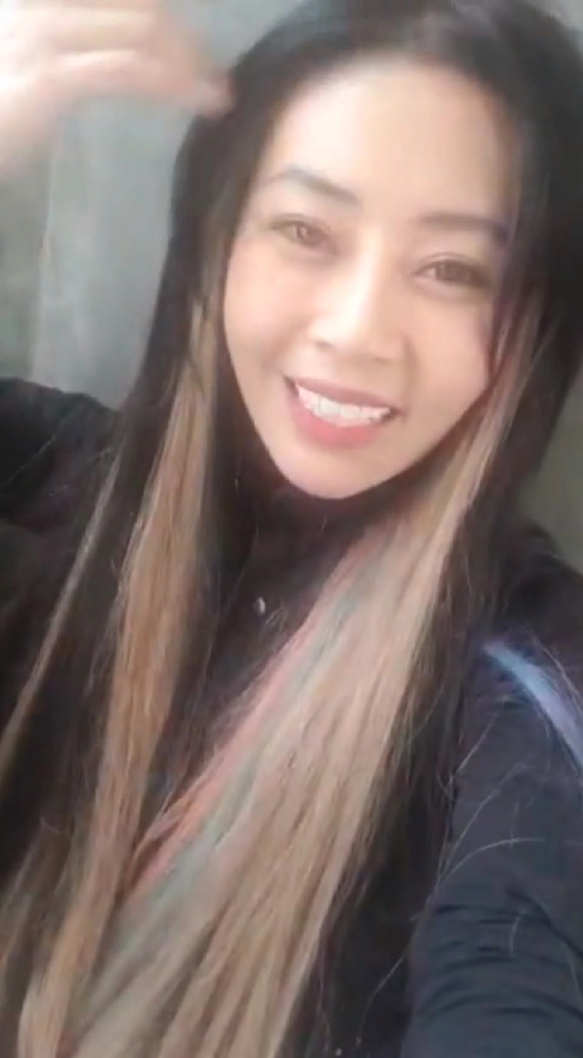 สวยสมใจ!! "น้องออย" สาวต่อผมแสนสี่ ไลฟ์สดอวดผมใหม่สุดภูมิใจ ได้ผมดีกว่าเดิม ราคาแค่หลักหมื่นแต่อลังเว่อร์ (คลิป)