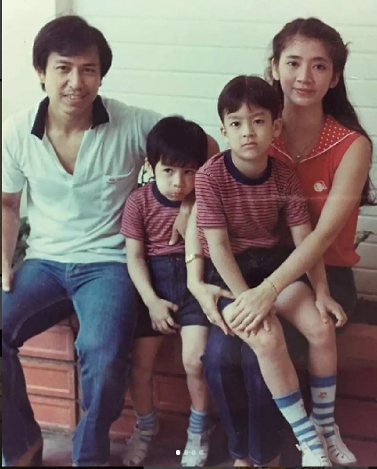 เปิดภาพ! "ติ๊ก เจษฎาภรณ์" ในวัยเด็ก! ไม่แปลกใจว่าทำไม โตมาถึงเป็น "พระเอกเบอร์1ของประเทศ"!! (ชมภาพ)