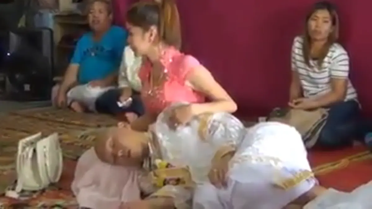 คลิปพิธีบวชนาค ที่จะทำให้ลูกทุกคน เข้าใจหัวอกคนเป็นแม่