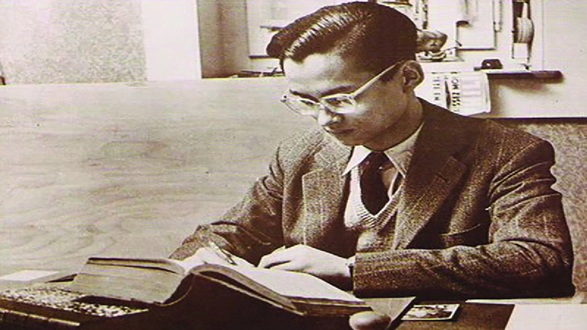 รำลึก 40ปี "นายอินทร์ผู้ปิดทองหลังพระ" พระราชนิพนธ์แปลล้ำค่า ในดวงใจของชาวไทย ที่ทรงทุ่มเทถึง3ปีเต็มเพื่อความเรียบร้อย สมบูรณ์ #วันนี้ในอดีต