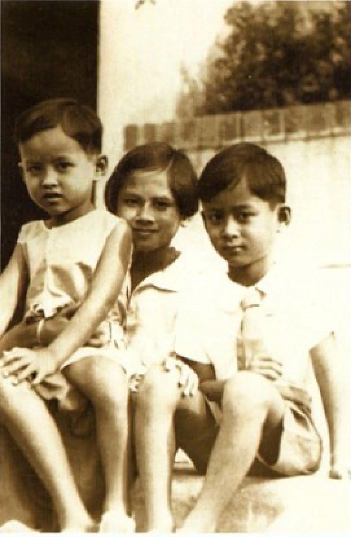 คิดถึงทุกพระองค์.! ย้อนอ่าน 5 เรื่องเล่าจากสมเด็จพระเจ้าพี่นางเธอฯ เมื่อครั้งในหลวง ร.9 ทรงพระเยาว์