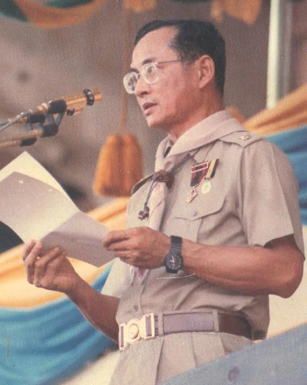 ด้วยพระมหากรุณาธิคุณของ ๔ รัชกาล !! "ร.๖ ผู้ทรงก่อตั้ง ร.๗ ผู้ทรงสานต่อ ร.๘ ผู้ทรงสืบสาน ร.๙ ผู้ทรงพัฒนา" องค์อุปถัมภ์แห่งกิจการลูกเสือไทย!!