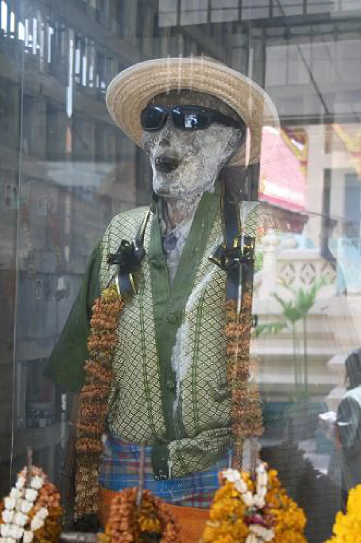 ไม่เชื่อ! ลองแวะไปดู!! "ลุงเชย วัดมะกอก" ศพโบราณไม่เน่าเปื่อย ให้โชคมามากมาย แต่!! ต้องทำอะไรกันบ้าง?