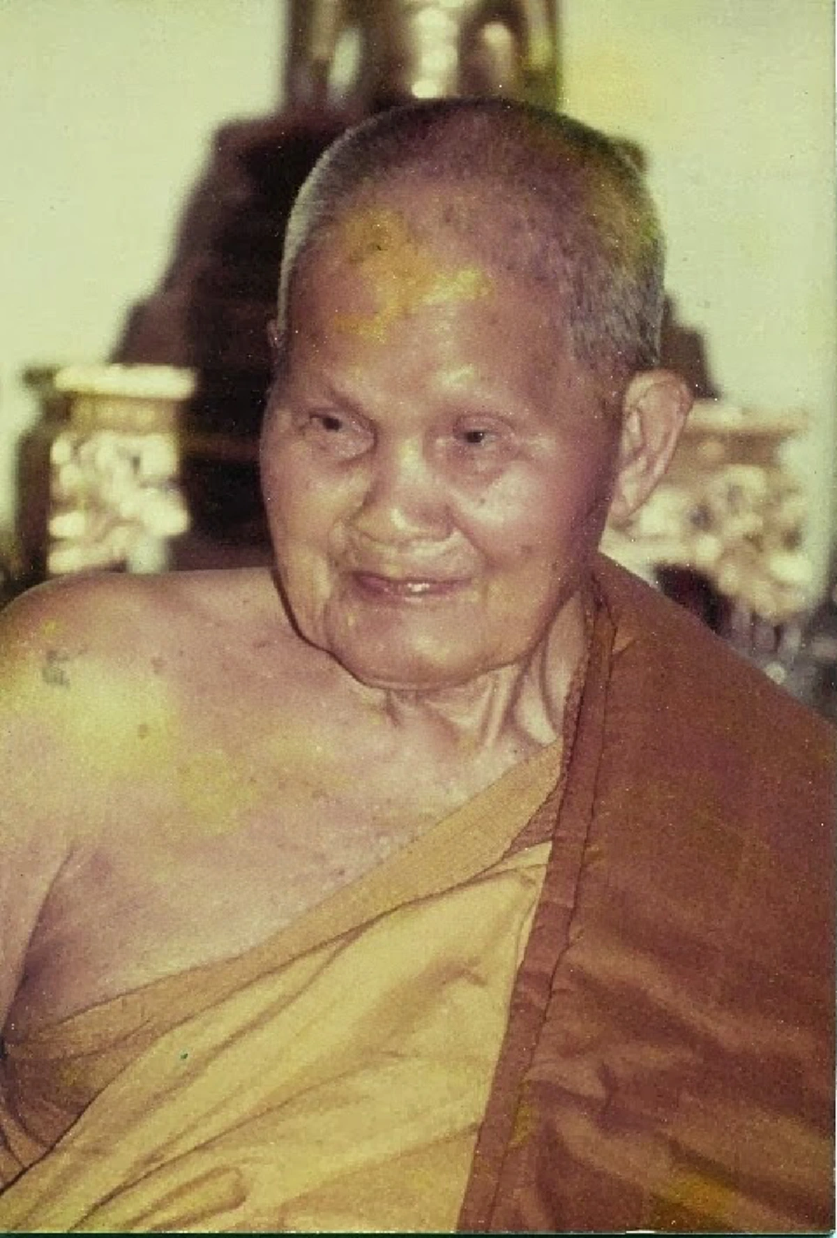 พิสูจน์นิมิต!! หลวงปู่ชอบ ค้นพบถ้ำศักดิ์สิทธิ์ ในป่าลึก อัศจรรย์ ไม่มีมดหรือแมลงปรากฏให้เห็น เหมือนมีคนคอยทำความสะอาดอยู่ตลอดเวลา #น้อมรำลึก