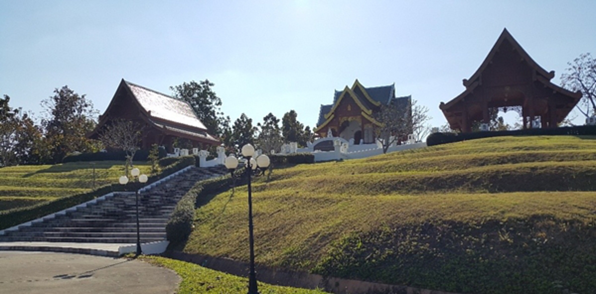 รอยเท้าพ่อ ที่เดียวในประเทศไทย !!! รอยพระบาท รัชกาลที่ 9 บนดอยพญาพิภักดิ์ สัญลักษณ์แห่งความสงบสุข และเป็นปึกแผ่นในชาติไทย !!!