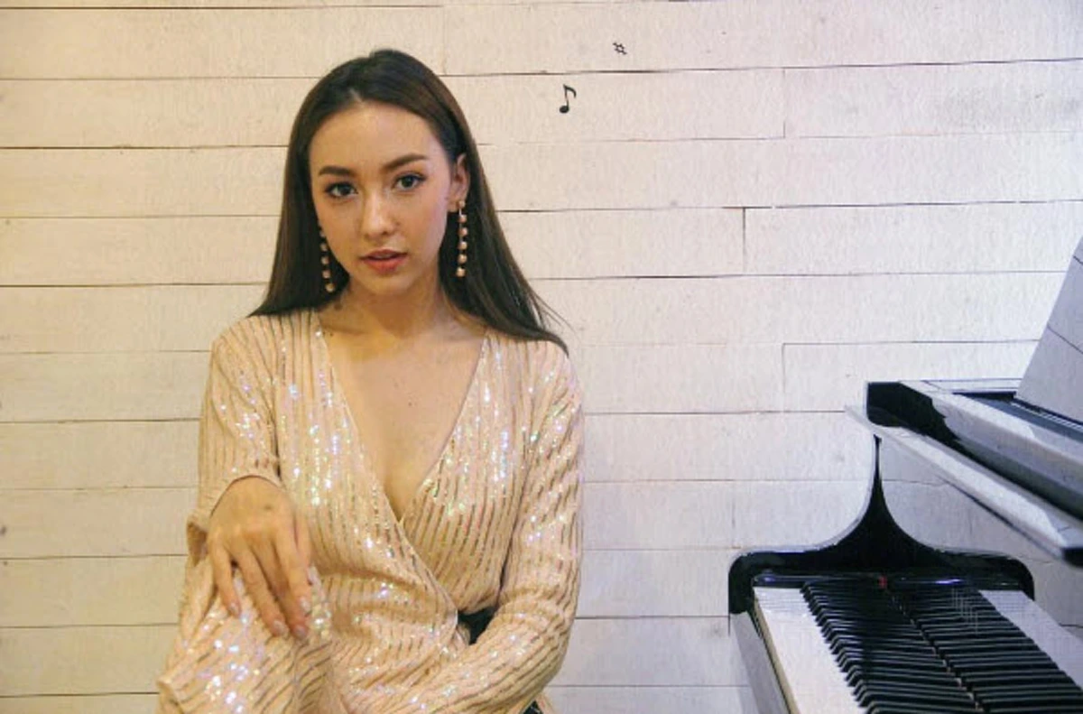 บิ๊กเซอร์ไพรส์รับวาเลนไทน์ "นท เดอะสตาร์" ประกาศตกหลุม "คารีสา เดอะเฟซ" เชื่อความรักไม่เกี่ยวกับเพศ เรียกกันสุดหวานมุ้งมิ้ง !!!