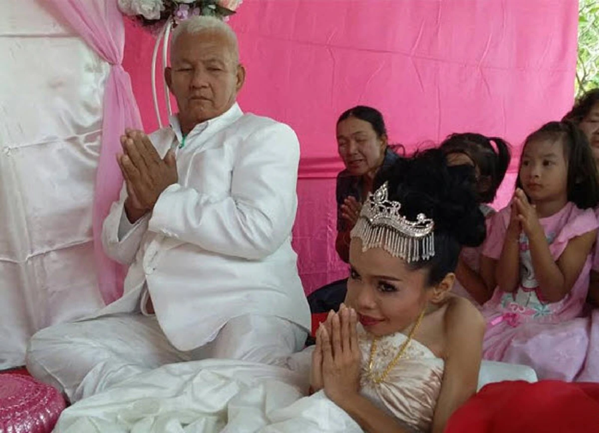 สุดฮือฮา !!! คุณปู่วัย 64 วิวาห์สาวพิการรุ่นลูก วัย 37 ปี ด้วยเงินสินสอด 999 บาท