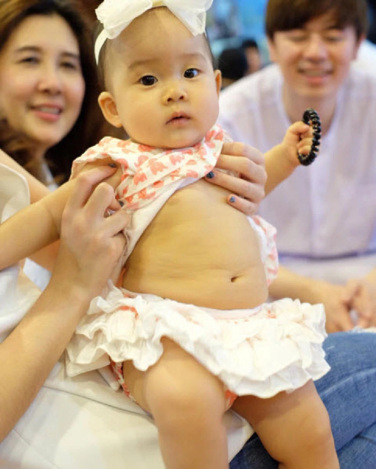 มีเท่าไหร่ ทุ่มหมดหน้าตัก !!! ส่องชัดๆทะเบียนรถ "น้องเป่าเปา" หลังใบ้หวยตรงๆ แฟนคลับหลั่งไหลซื้อตามเกลี้ยงแผง