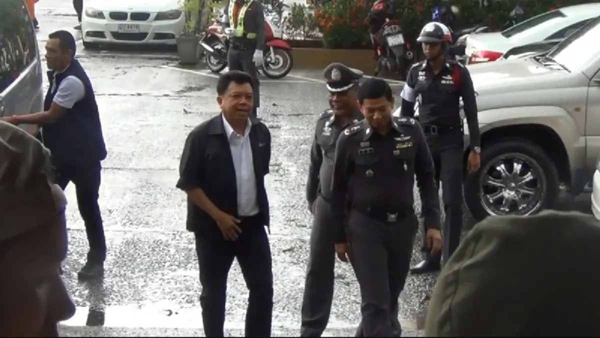 เร่งสอบสวนแก๊งไอ้โม่ง!! พล.ต.อ.จักรทิพ สอบสวนขยายผล หาตัวผู้บงการ คดีฆ่าโหด 8 ศพ (รายละเอียด)