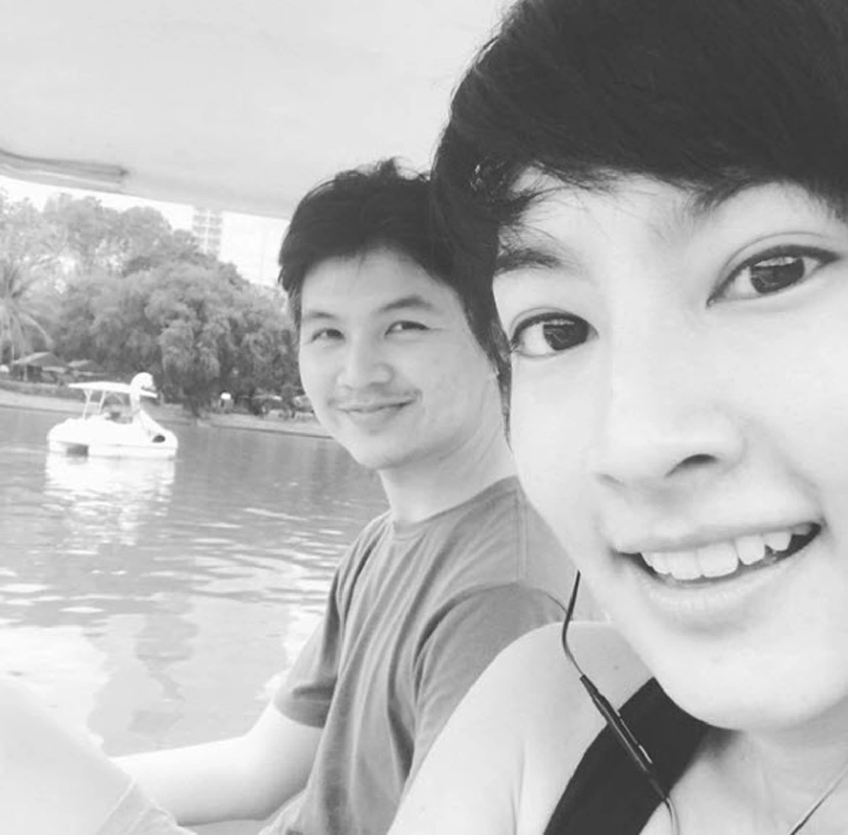 **หายไปนานมาก !!! ไม่อยากจะเชื่อ ! นี่คือชีวิตหลังแต่งงานของ "แอร์ ภุมวารี" และสามี เปลี่ยนไปขนาดไหนตามไปดู ? (ภาพ)