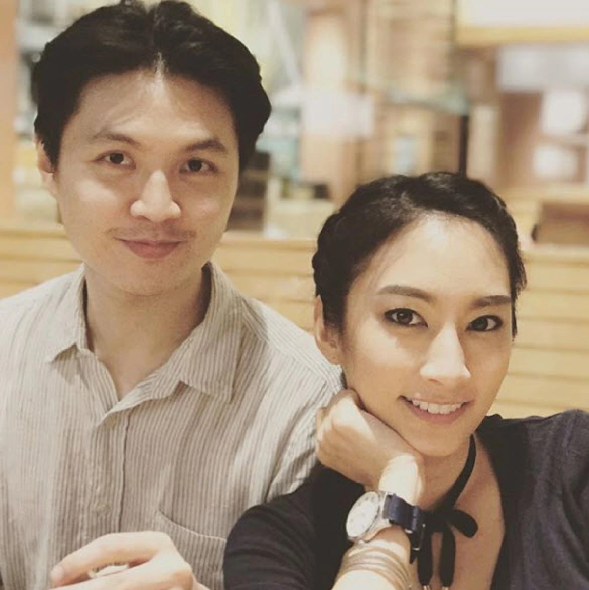 **หายไปนานมาก !!! ไม่อยากจะเชื่อ ! นี่คือชีวิตหลังแต่งงานของ "แอร์ ภุมวารี" และสามี เปลี่ยนไปขนาดไหนตามไปดู ? (ภาพ)