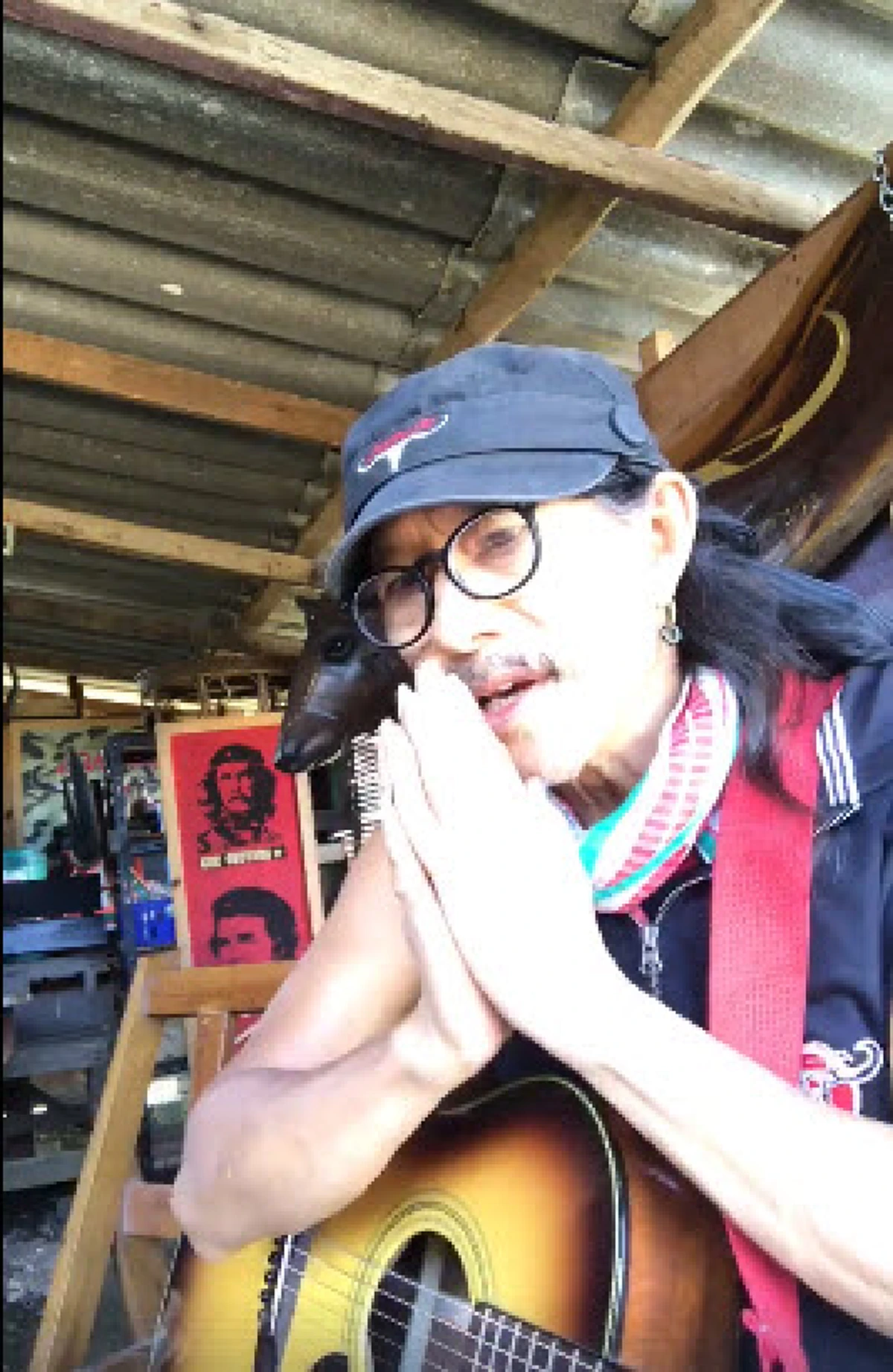 เป็นบุญเหลือเกิน !! "แอ๊ด คาราบาว" ร้องเพลงนี้จากใจกับภารกิจ "แปลงกวีให้เป็นเพลง" บทประพันธ์ของ "พระอาจารย์ ว.วชิรเมธี" (คลิป)