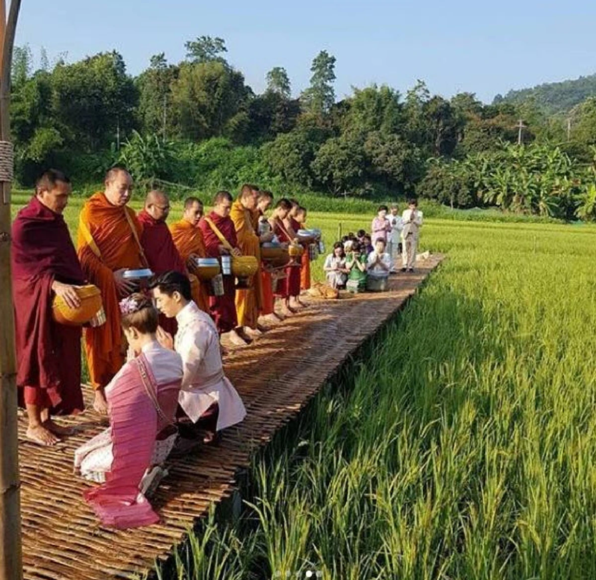 พระองค์หญิงทรงเมตตา ... "นิว - เป๊ก" สุดซาบซึ้ง "พระองค์เจ้าสิริวัณณวรีนารีรัตน์" ทรงเมตตาประทานพร ในพิธีหมั้นที่จังหวัดเชียงใหม่(ภาพ)