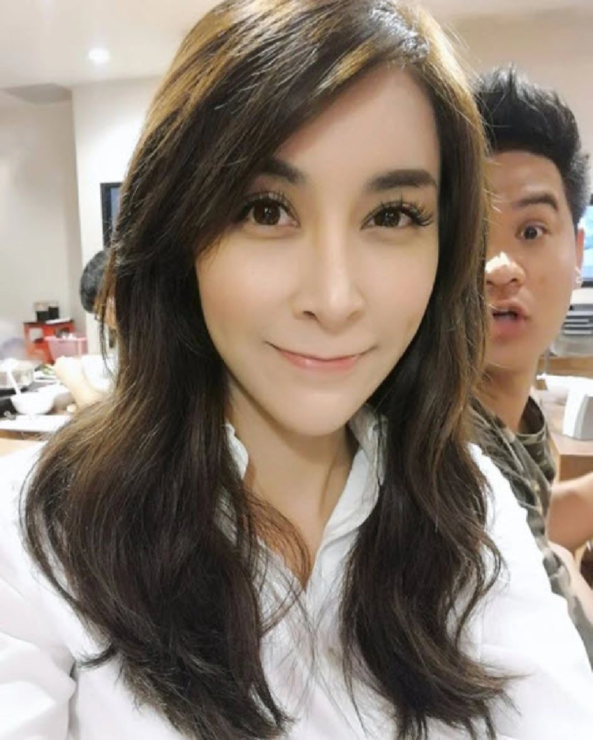 **บ่อน้ำตาแตก !!! "ใหม่ สุคนธวา" กรี๊ดแทบคลั่ง ... เมื่อเธอคือผู้โชคดีที่สุดใน "งานแต่งงาน" ??