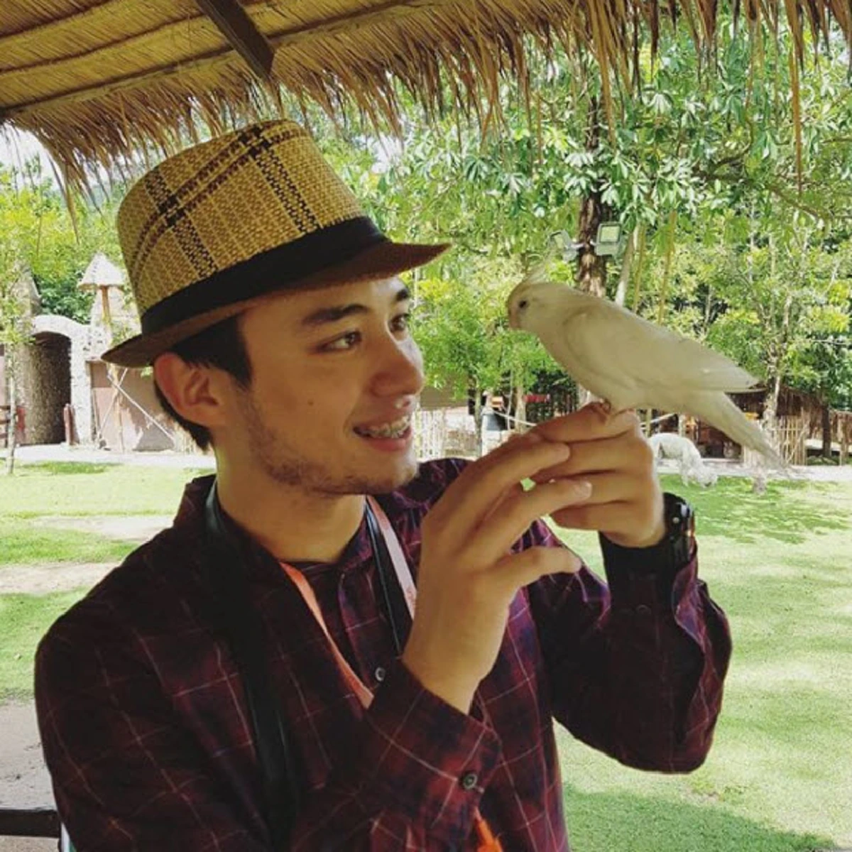 ความภูมิใจในตัวลูก !!! อดีตนางเอกลูกครึ่ง "กันตา ดานาว" สุดปลื้ม "ไมค์กี้" คว้าปริญญาโท - พร้อมดีกรีหนุ่มในเครื่องแบบตามรอยคุณพ่อ