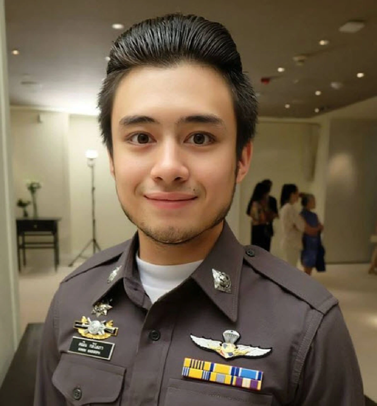 ความภูมิใจในตัวลูก !!! อดีตนางเอกลูกครึ่ง "กันตา ดานาว" สุดปลื้ม "ไมค์กี้" คว้าปริญญาโท - พร้อมดีกรีหนุ่มในเครื่องแบบตามรอยคุณพ่อ