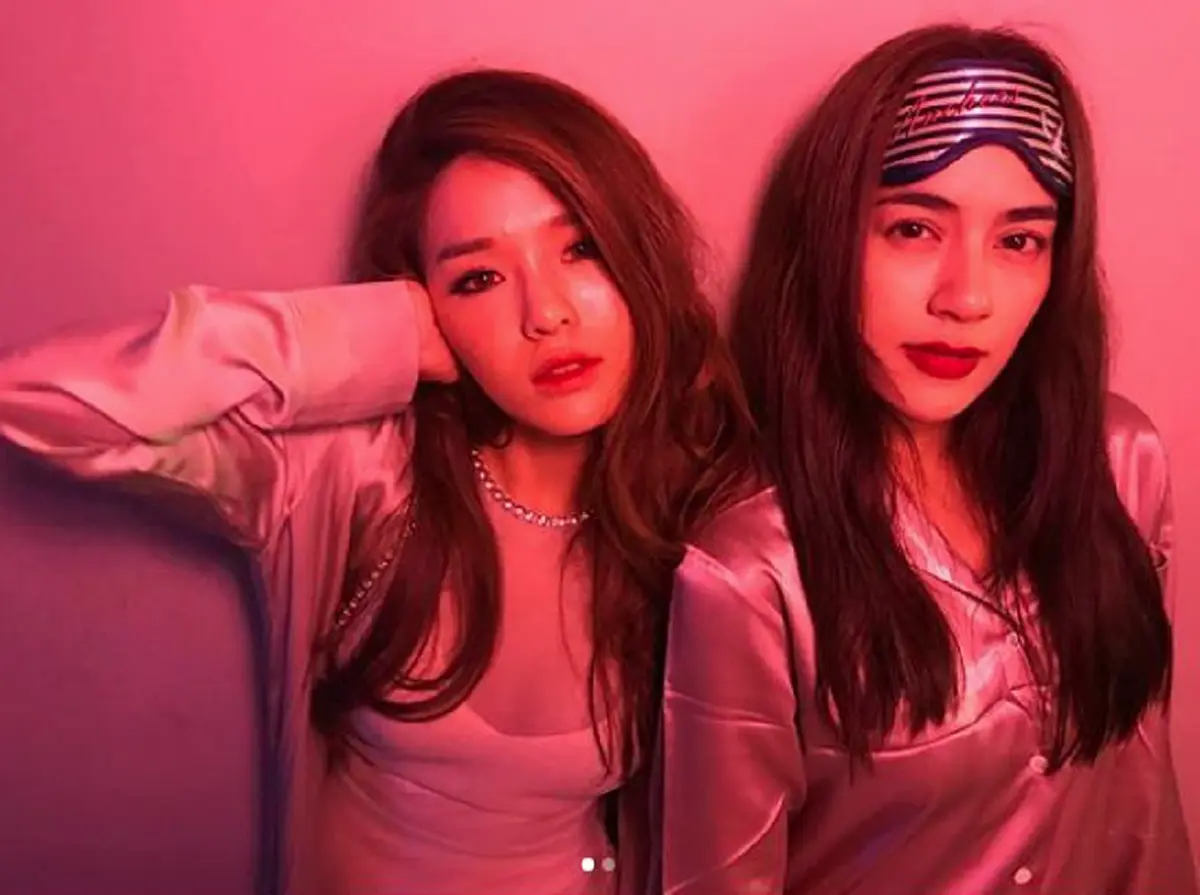 หวานน้ำตาลเรียกพี่ !!! "น้ำชา" ยิ้มแก้มปริ หลังคนรู้ใจ ยกเค้กเซอร์ไพรส์วันเกิด กลบข่าวลือแยกทางกัน !?