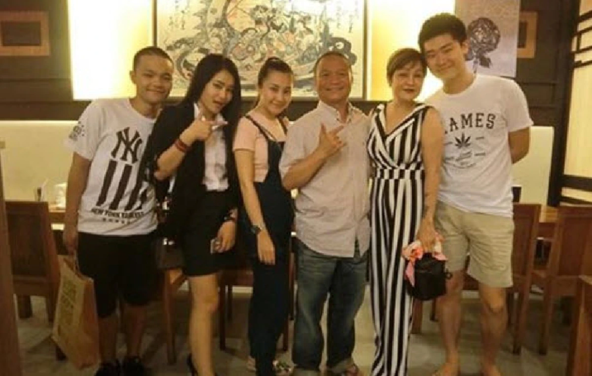 #เคยเห็นหรือยัง!! เปิดภาพ ว่าที่สะใภ้ “หม่ำ จ๊กมก” บอกเลยโอ้ว..แม่เจ้า หน้าตาดี อกสะดุ้ง ที่สวยเผ็ดระดับดารา ใครๆเห็นต้องอิจฉา !! (ชมภาพ)
