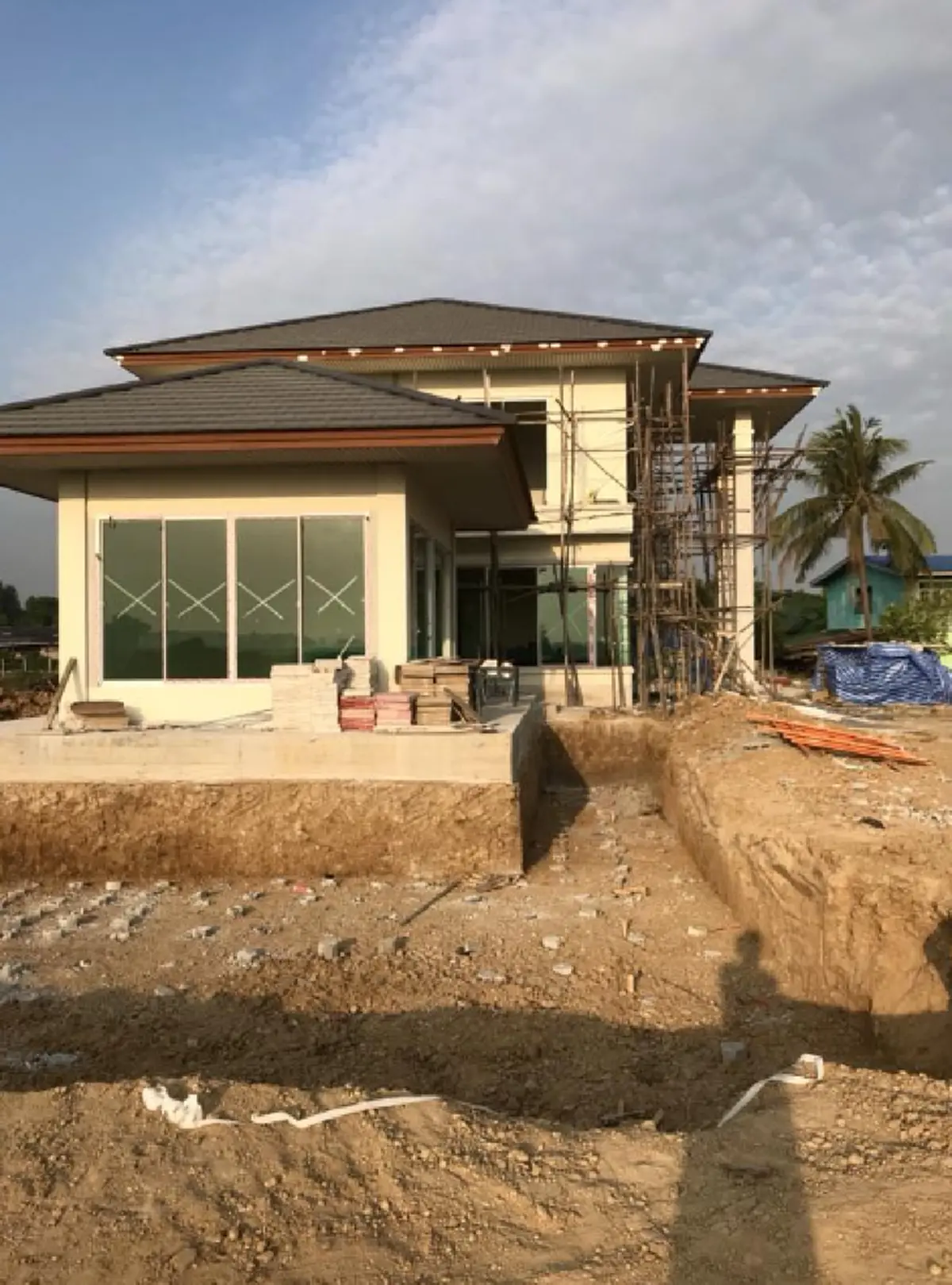 #เวอร์วังอลังการ!! เปิดบ้าน “จ๊ะ อาร์สยาม” สุดปลื้มปริ่ม ใกล้เสร็จแล้ว หลังโหมทำงานอย่างหนัก เพื่อครอบครัว !! (ชมภาพ)