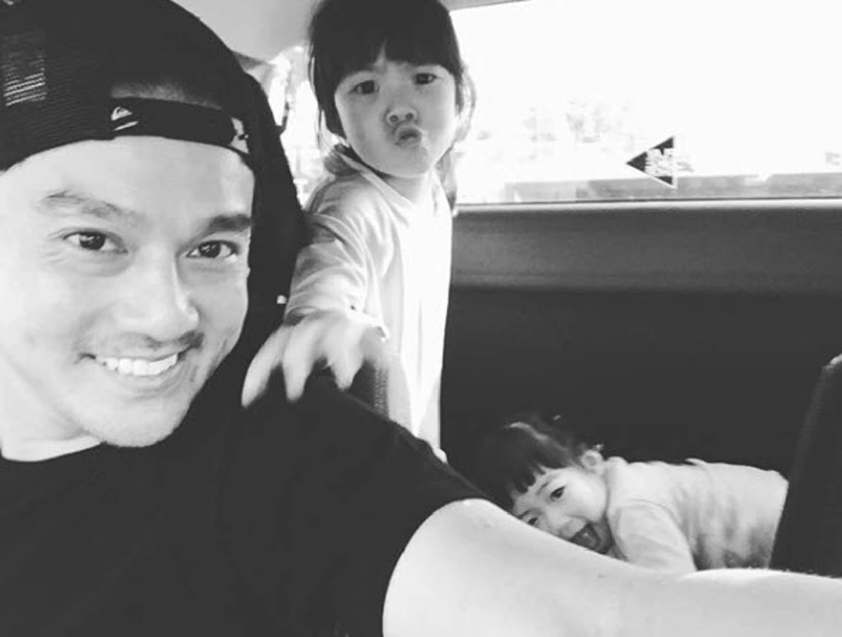 **คนทั้งประเทศยังไม่ลืม ?? เปิดภาพ 8 พระเอกชื่อดัง "หันหลังให้วงการ" อย่างถาวร ! แต่แฟนคลับยังคับคั่งเหมือนเช่นเคย ! (ภาพ)