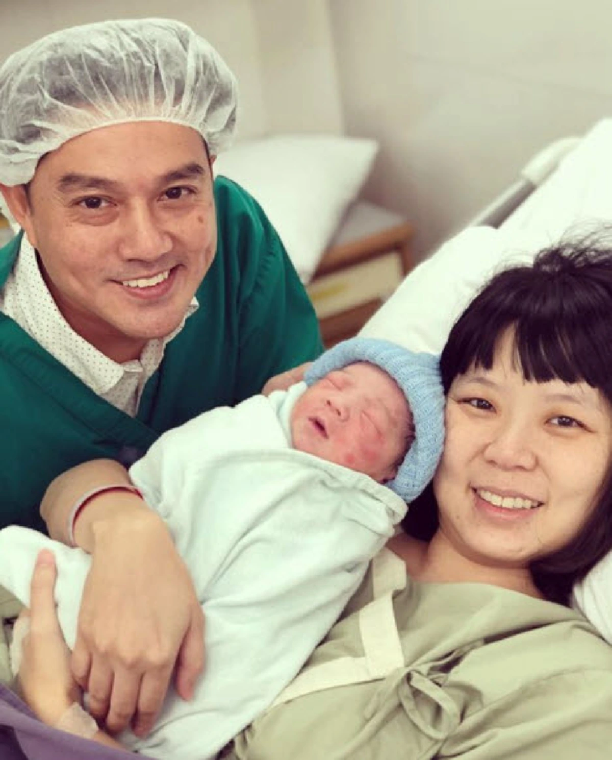 **คนทั้งประเทศยังไม่ลืม ?? เปิดภาพ 8 พระเอกชื่อดัง "หันหลังให้วงการ" อย่างถาวร ! แต่แฟนคลับยังคับคั่งเหมือนเช่นเคย ! (ภาพ)