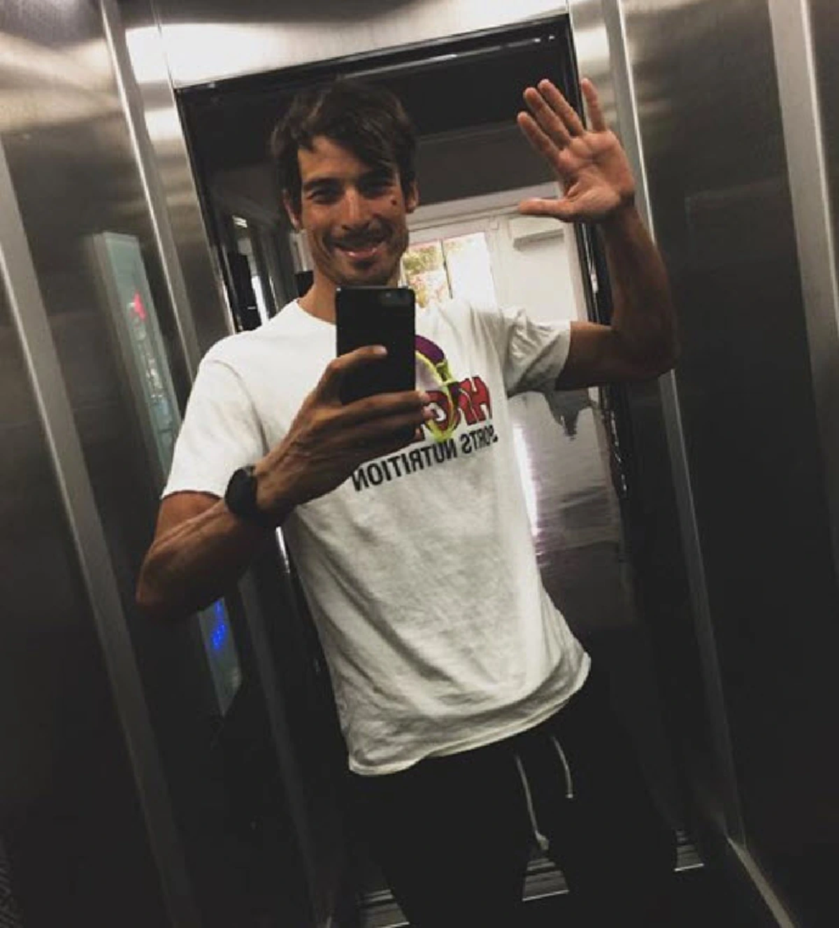 **คนทั้งประเทศยังไม่ลืม ?? เปิดภาพ 8 พระเอกชื่อดัง "หันหลังให้วงการ" อย่างถาวร ! แต่แฟนคลับยังคับคั่งเหมือนเช่นเคย ! (ภาพ)