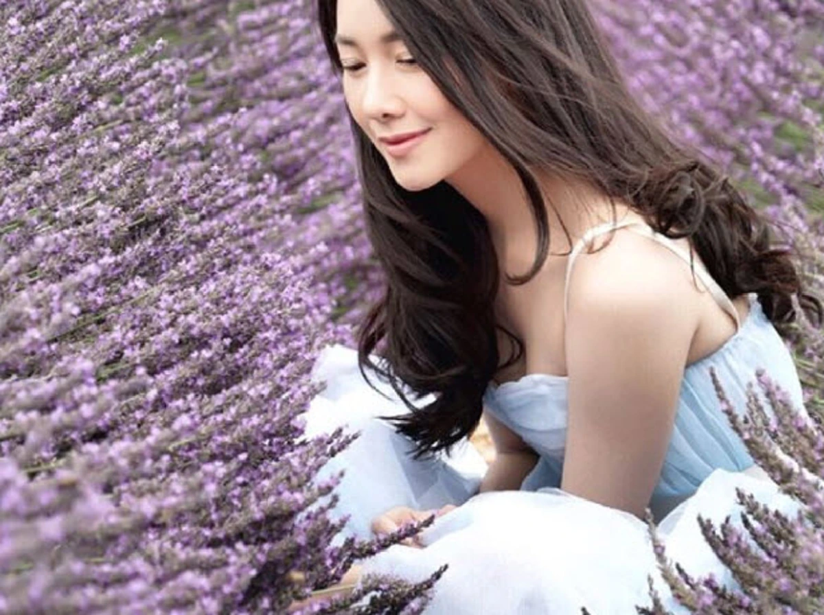 **ไม่เคยรู้มาก่อน !! "นางเอกสาว" เพียงคนเดียวที่ซุปตาร์ตัวแม่ "อั้ม พัชราภา" คบหามานานกว่า 20 ปี ! งานนี้บอกเลยสวยแซ่บระดับประเทศตัวจริง