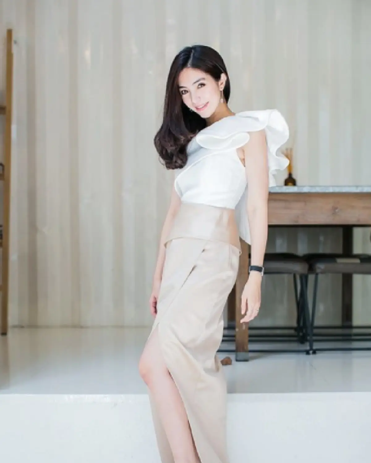 เปิดภาพล่าสุด !! นางเอกดัง "เจน ชมพูนุช" เคยรับบท "เกอร์" ในภาพยนตร์ "ปอบหวีดสยอง" ปัจจุบันลูก 2 แล้ว แต่ความเซ็กซี่ไม่เคยเปลี่ยนแปลง !!