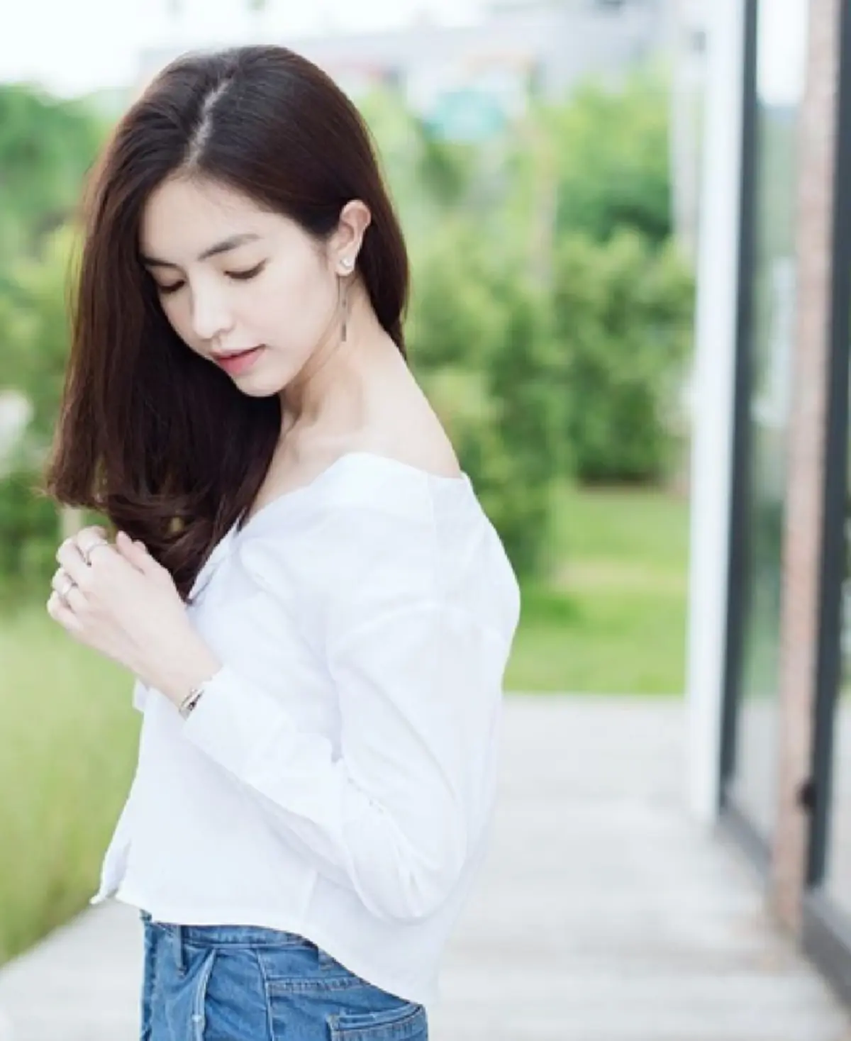 เปิดภาพล่าสุด !! นางเอกดัง "เจน ชมพูนุช" เคยรับบท "เกอร์" ในภาพยนตร์ "ปอบหวีดสยอง" ปัจจุบันลูก 2 แล้ว แต่ความเซ็กซี่ไม่เคยเปลี่ยนแปลง !!