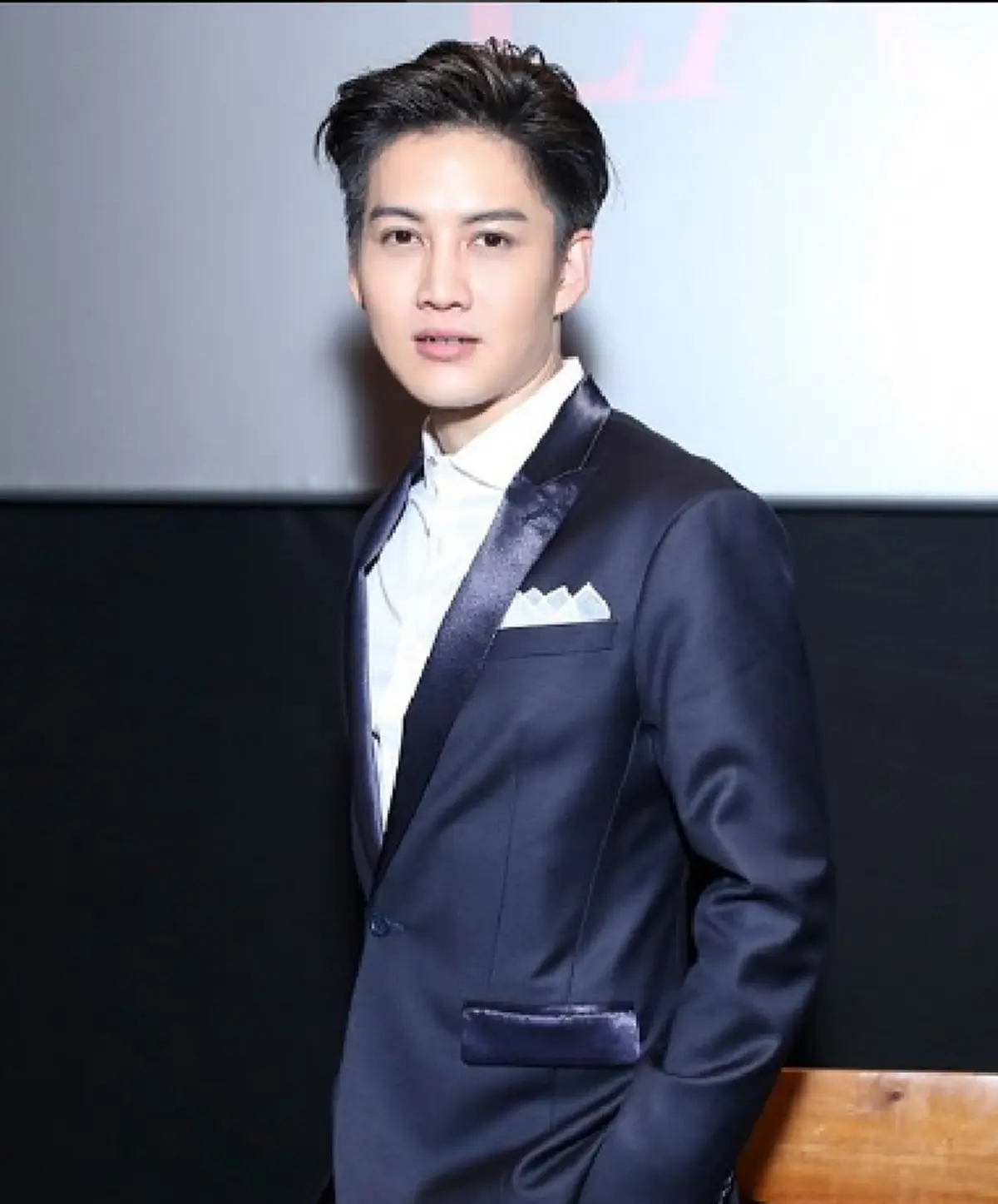 #ช็อกโลกมายา!! วงในเผยสาเหตุ รักร้าว "กอล์ฟ-ขวัญ" ลือสนั่น คือ นางเอกดาวรุ่งของวงการ ดีกรีพรีเซ็นเตอร์โฟมล้างหน้ายี่ห้อดัง (ชมคลิป) 