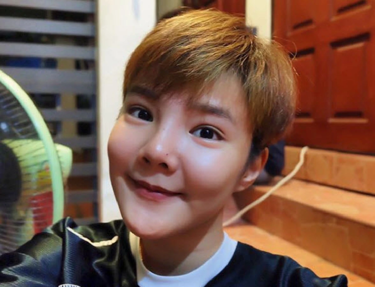 **ชาวเน็ตว่าไง ?? เมื่อนี่คือสภาพล่าสุด "เนย สายธาร" หลังแฟนหนุ่ม "เก่ง ลายพราง" ถูกตัดสินจำคุก ! เปลี่ยนไปจนแทบไม่เหลือเค้าเดิม ?