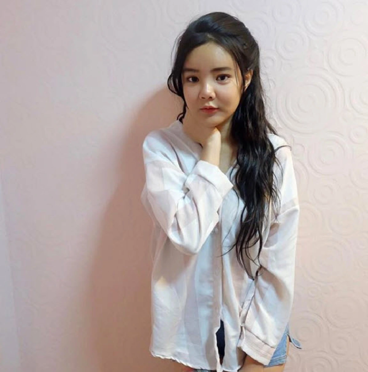 **ชาวเน็ตว่าไง ?? เมื่อนี่คือสภาพล่าสุด "เนย สายธาร" หลังแฟนหนุ่ม "เก่ง ลายพราง" ถูกตัดสินจำคุก ! เปลี่ยนไปจนแทบไม่เหลือเค้าเดิม ?