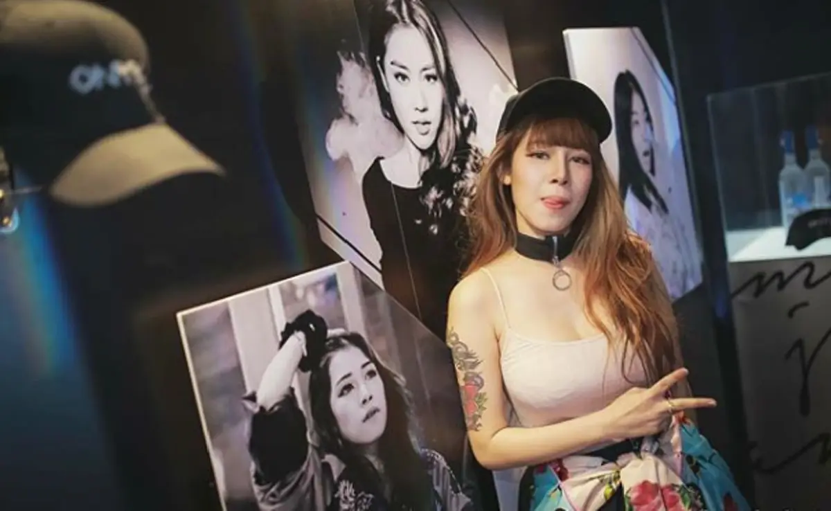 ขยี้ตาแทบอักเสบ !!! ส่องภาพ "มุก ขมคอ" แชมป์ Stage Figther ล่าสุดเปลี่ยนไปจนแทบจำไม่ได้ บอกเลยว่าแซบจนหนุ่มๆต้องร้องขอชีวิต !?