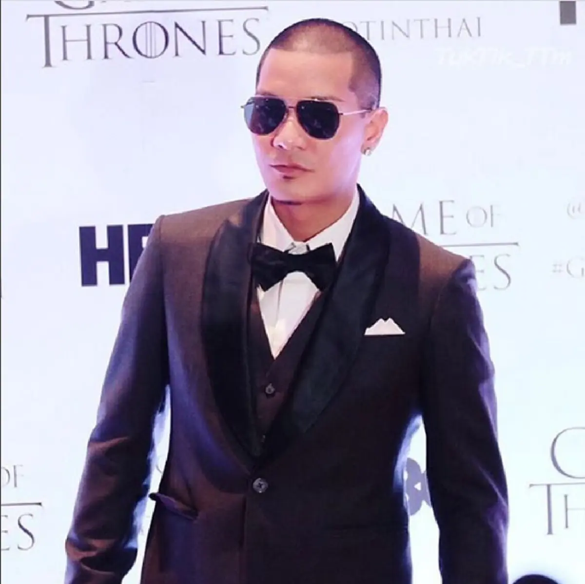 **หูฝาดไปใช่ไหม ??? คนสนิท "แบงค์ แคลช" เผยราคา "ตุ้มหูเพชร" ที่นักร้องหนุ่มใส่มาตลอด .. ? บอกเลยงานนี้มีเงิบ ! วิถีคนรวยช่วยไม่ได้จริง