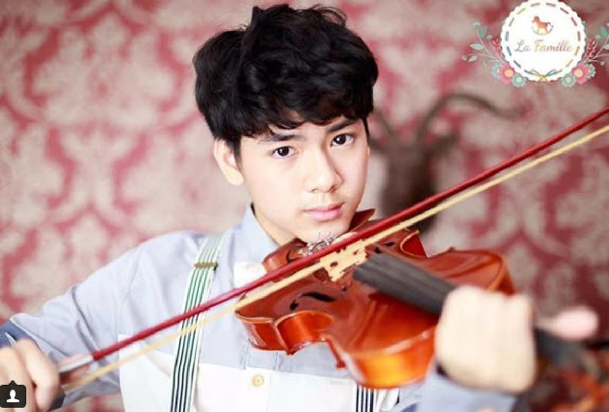 **ดาราเกาหลียังต้องชิดซ้าย !!! วันเฉลิมของแม่ลำยอง "น้องยอร์ช ยงศิลป์" แตกเนื้อหนุ่ม - หล่อละมุน จนสาวๆ กรี๊ดกันคอแตก