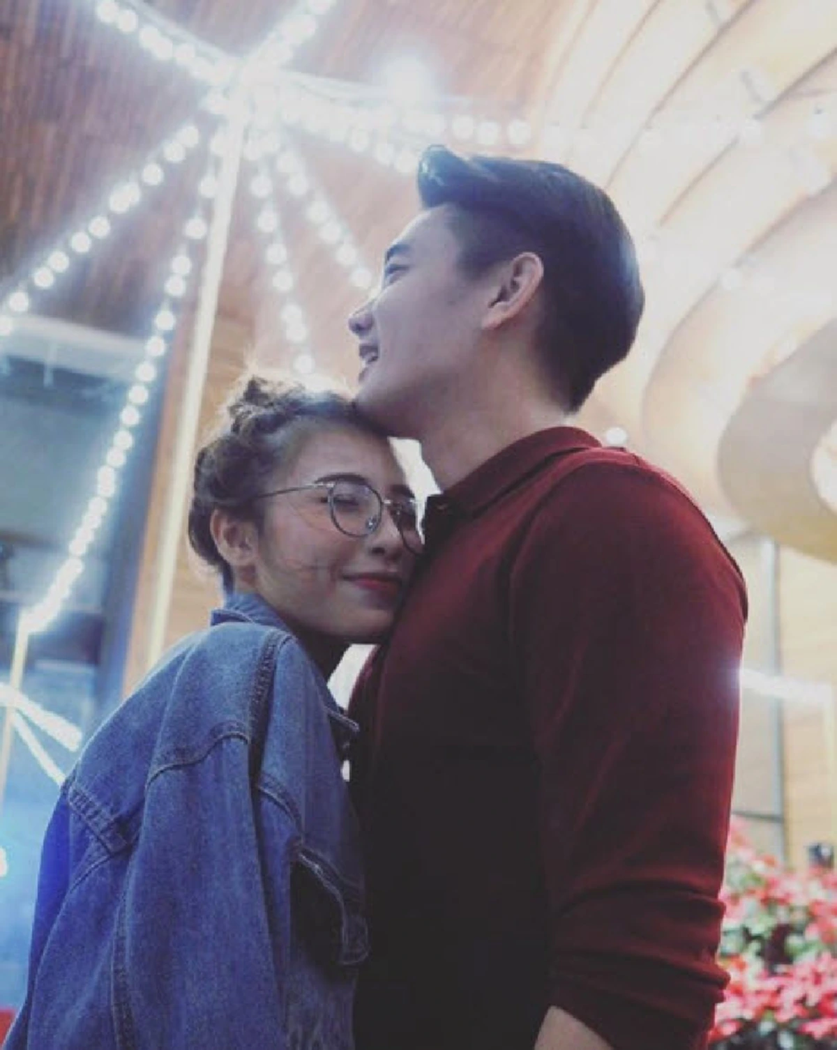 **แทบไม่อยากเชื่อสายตา !!! เมื่อนี่คือชีวิตล่าสุด "แอปเปิ้ล สีสะเหงียน" และสามี "ฟลุ๊ค จิระ" หลังแต่งงานกันมากว่า 3 เดือน !?