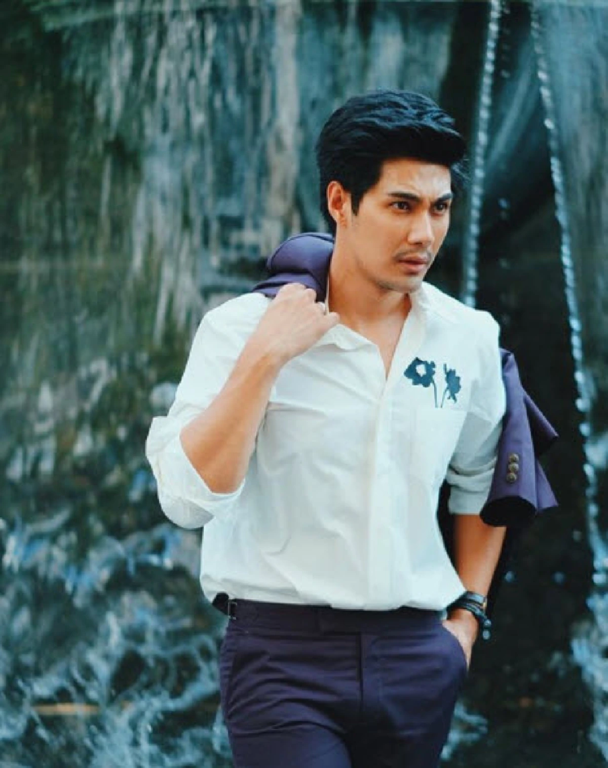 **เคยเห็นกันหรือยัง ??? ส่องบ้านหรู "มังกร ปภาวิน" ราคากว่า 10 ล้านบาท ! หลังซุ่มเงียบซื้อมาทำเซอร์ไพรส์พ่อ-แม่ (คลิป)