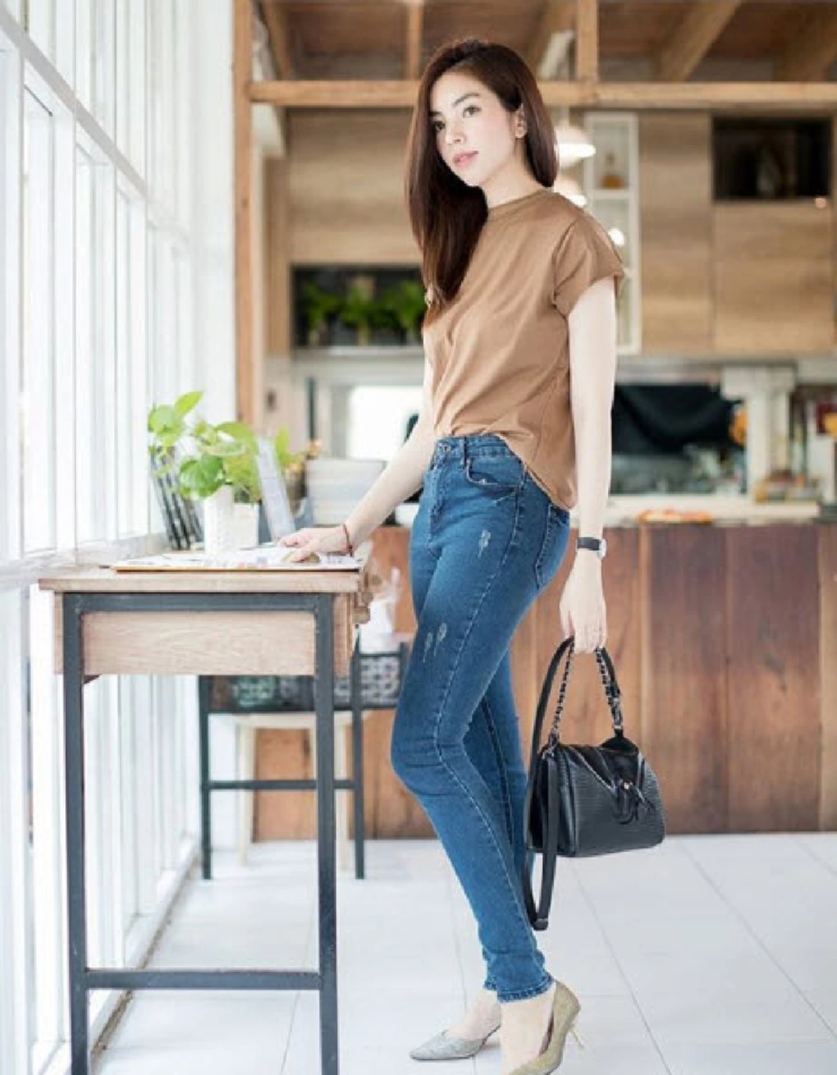 ขยี้ตาแทบพัง !! "เจน ชมพูนุช" อดีตดาราดัง! ล่าสุดไปทำศัลยกรรม ขุ่นพระ...แทบไม่อยากเชื่อสายตา เปลี่ยนไปอย่างกับคนละคน จำไม่ได้เลย !! (ชมภาพ)