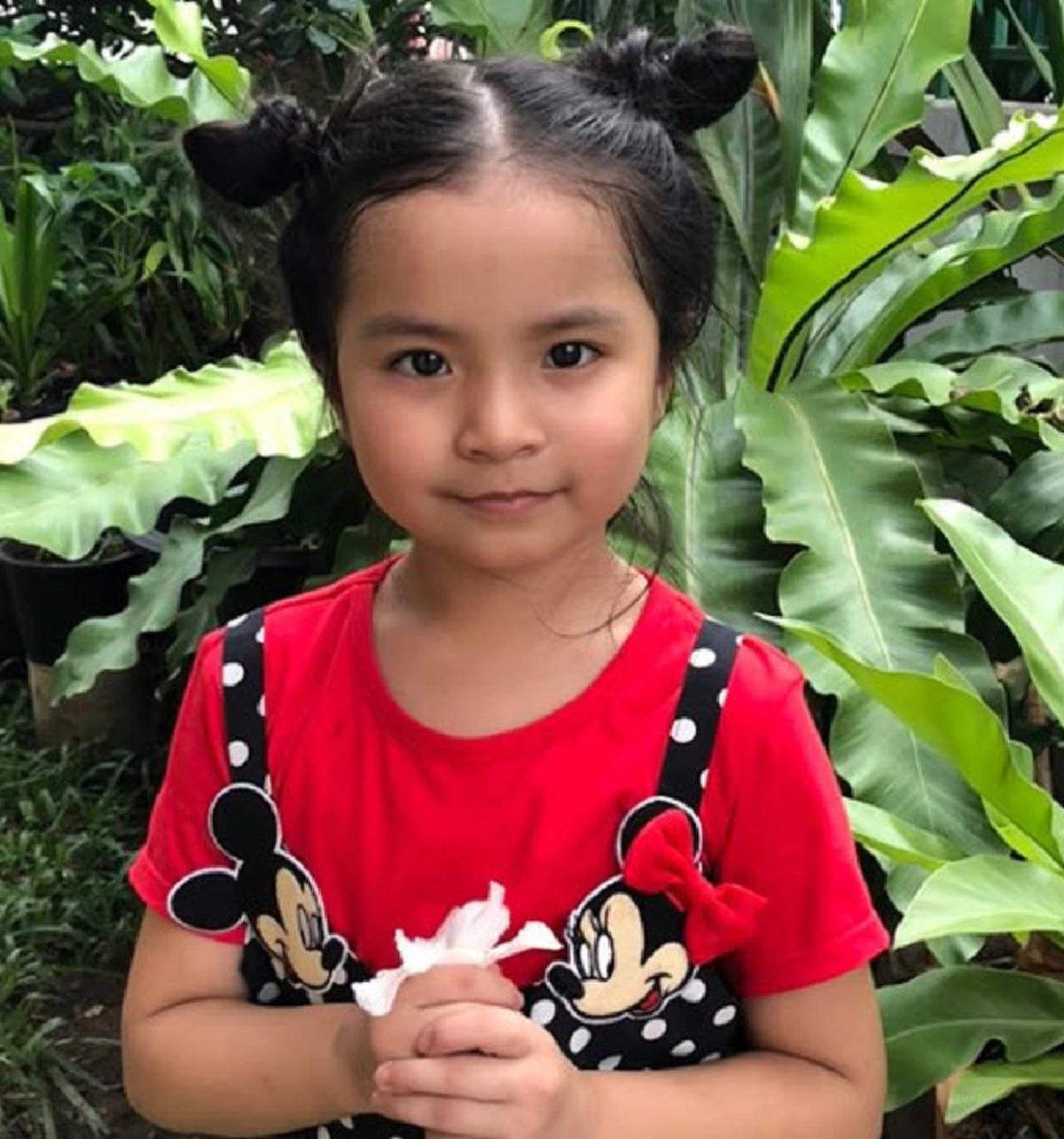 **หายไปนาน !! "น้องอ้อย" ลูกแม่ลำยองในละครเรื่อง "ทองเนื้อเก้า" เจอตัวอีกทีโตเป็นสาวแล้ว เกือบจำไม่ได้ ? (ภาพ)