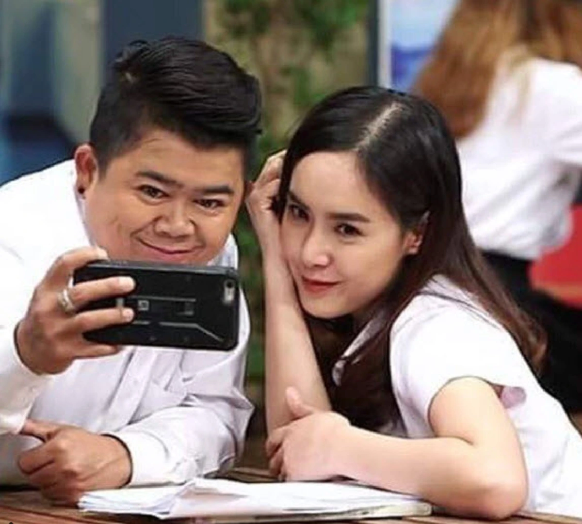 **ชีวิตที่ไม่ตลก !!! ดาราตลกชื่อดัง "โก๊ะตี๋ อารามบอย" เปิดใจเล่าถึง "จุดเปลี่ยนชีวิต" ที่พลิกผันจากดินสู่ดาว ก่อนจะเคยมีความคิดบวชไม่สึก ?