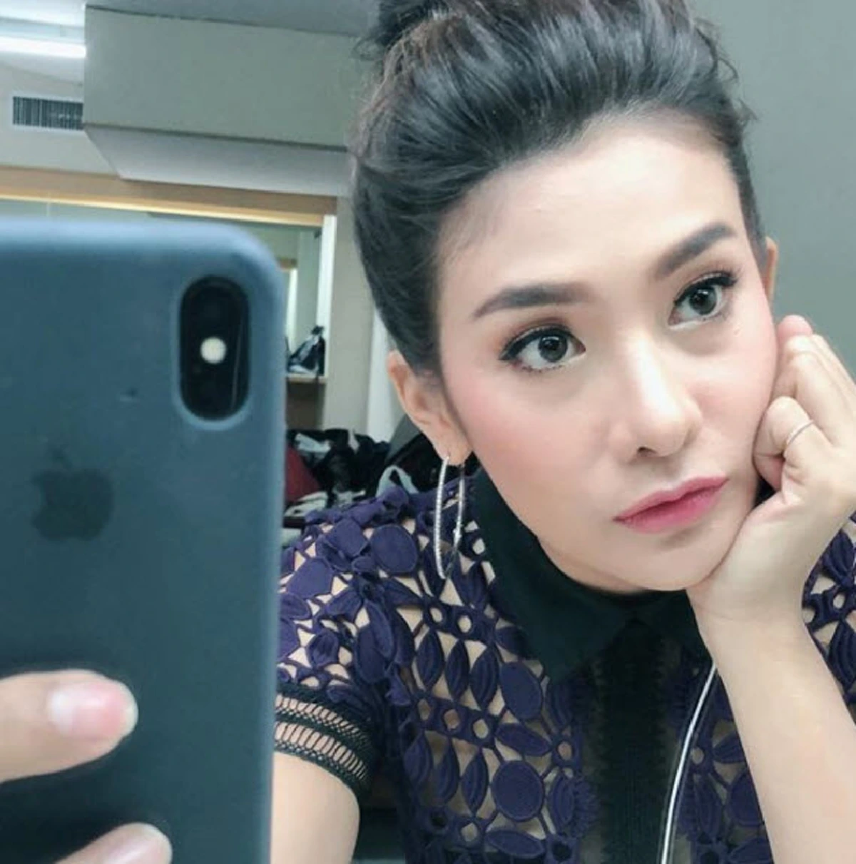 **ค่ายเพลงเรียกตัวด่วน !! จะเกิดอะไรขึ้น ? เมื่อ "นุ่น รมิดา" หรือ "อีแย้ม" เข้าห้องอัดเสียง พร้อมร้องเพลง "บุพเพสันวาส" เพราะแค่ไหนถามใจดู